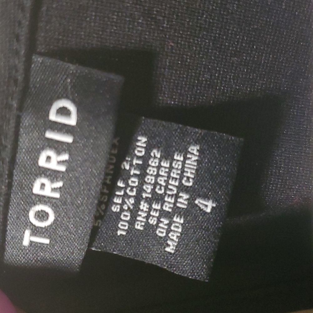 Torrid pepulem tank top in good condition size 26 - Picture 5 of 5